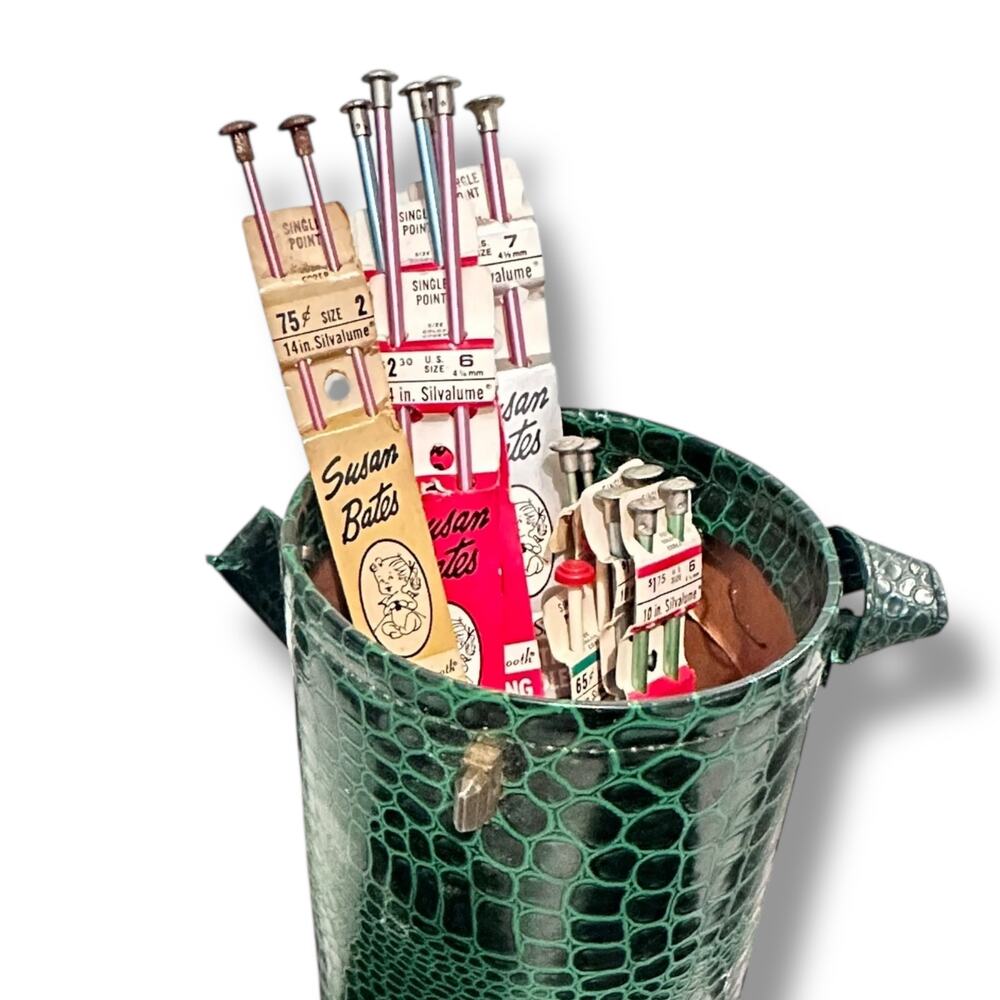 x8 Vintage Susan Bates NWT Knitting Needles - Different Gauges & Holder